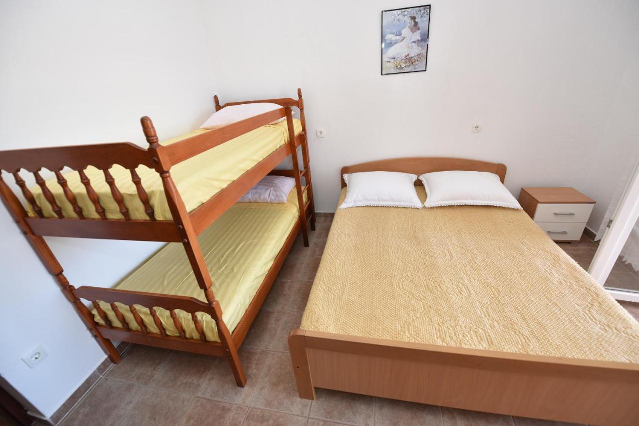 Apartments By The Sea Metajna, Pag - 6522 Zubovici Exterior photo